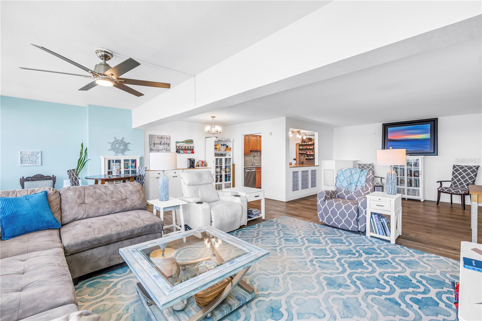 7200 SUNSHINE SKYWAY LN S #8B — photo 9