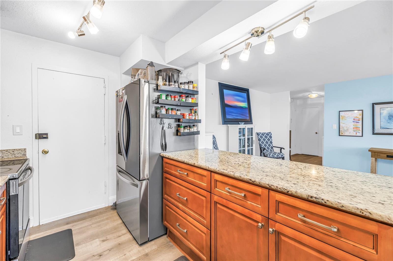 7200 SUNSHINE SKYWAY LN S #8B — photo 16