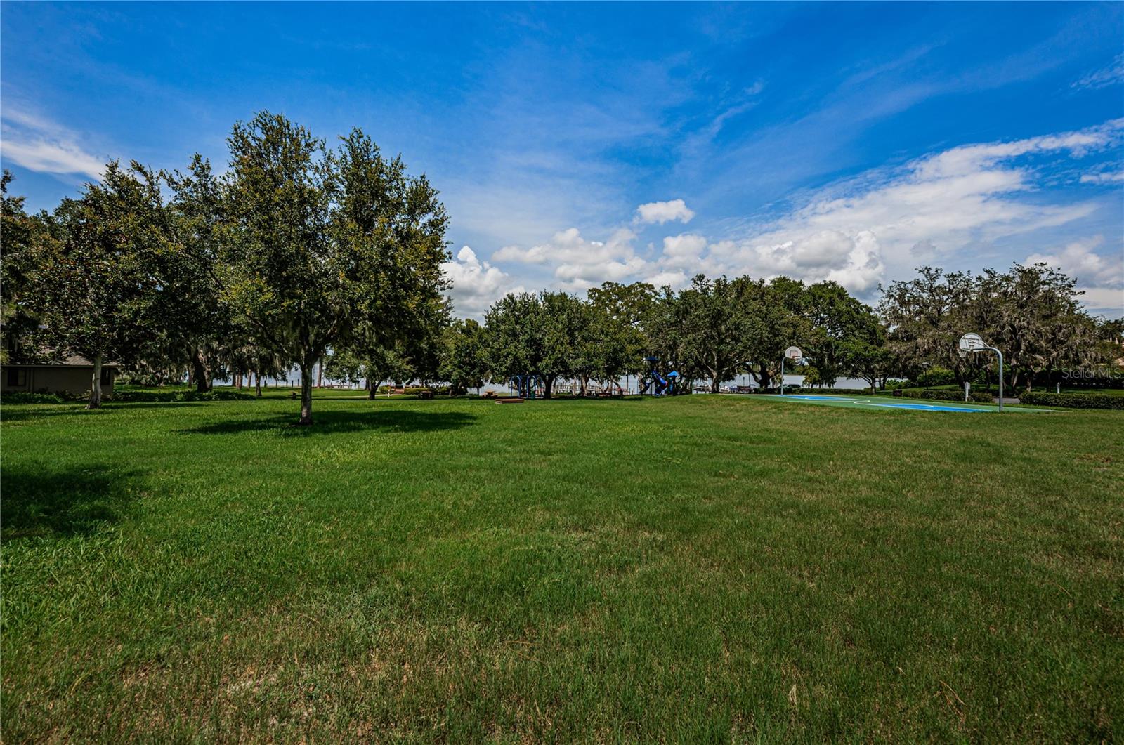 2233 PINNACLE CIR S — photo 44