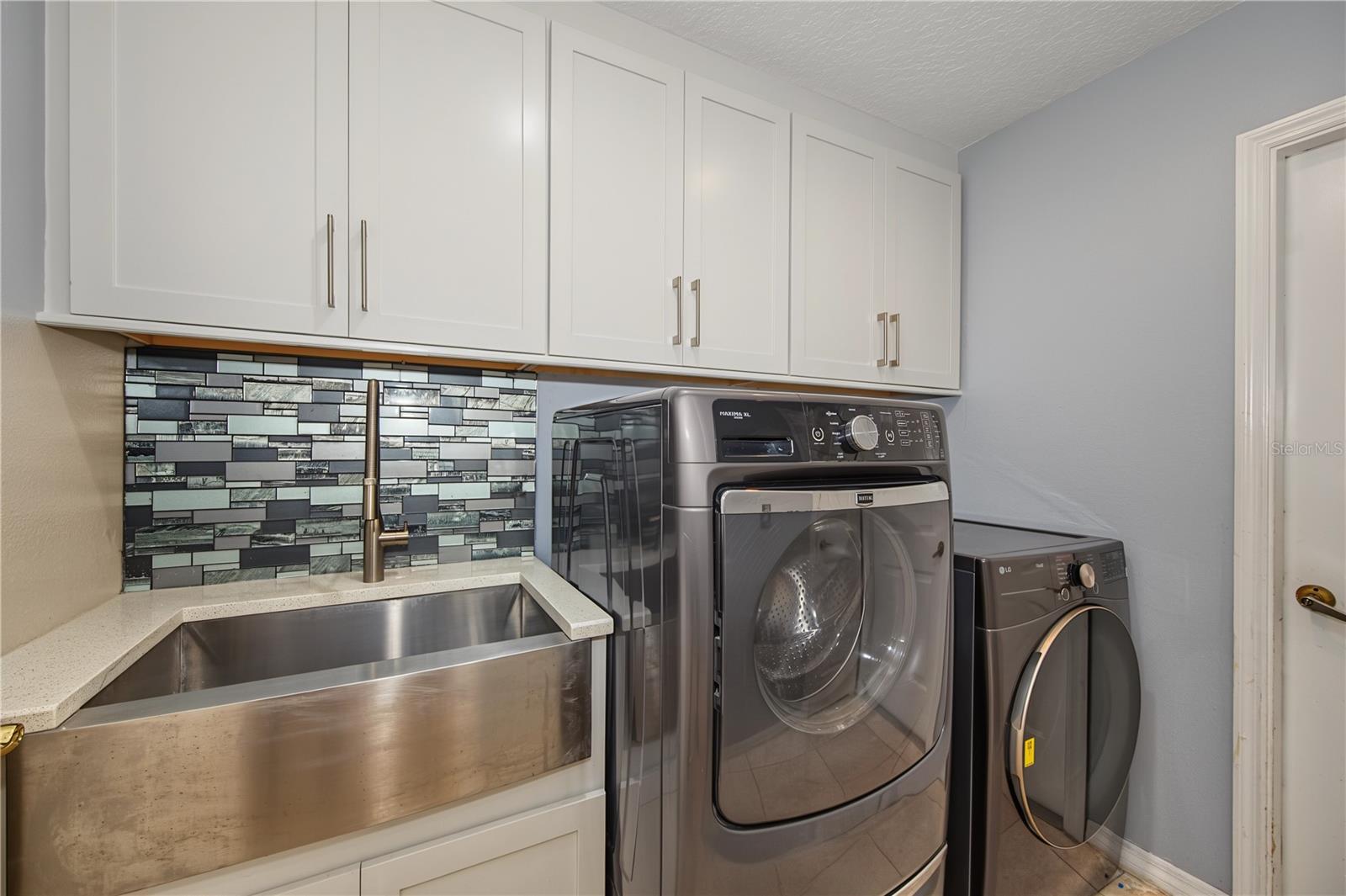2233 PINNACLE CIR S — photo 19