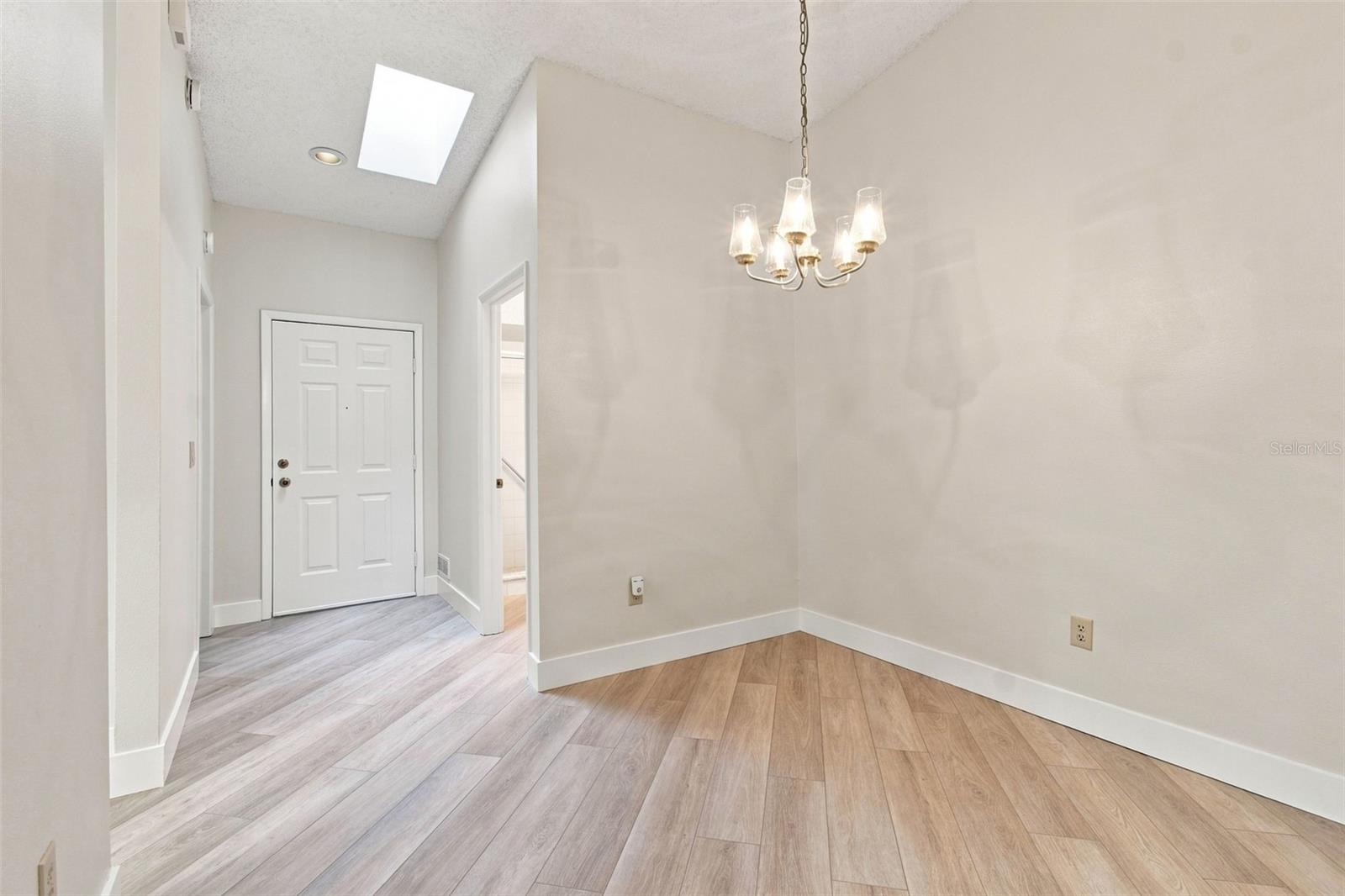 11712 SPRING TREE LN — photo 8