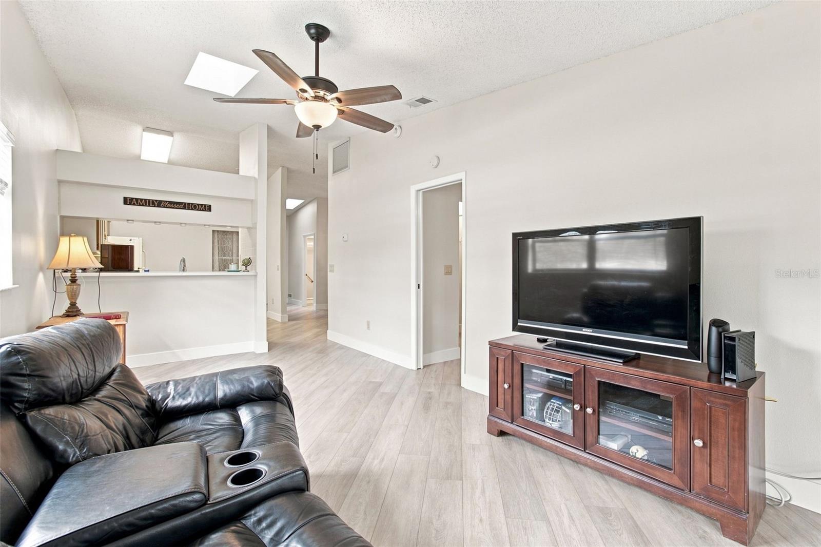 11712 SPRING TREE LN — photo 15