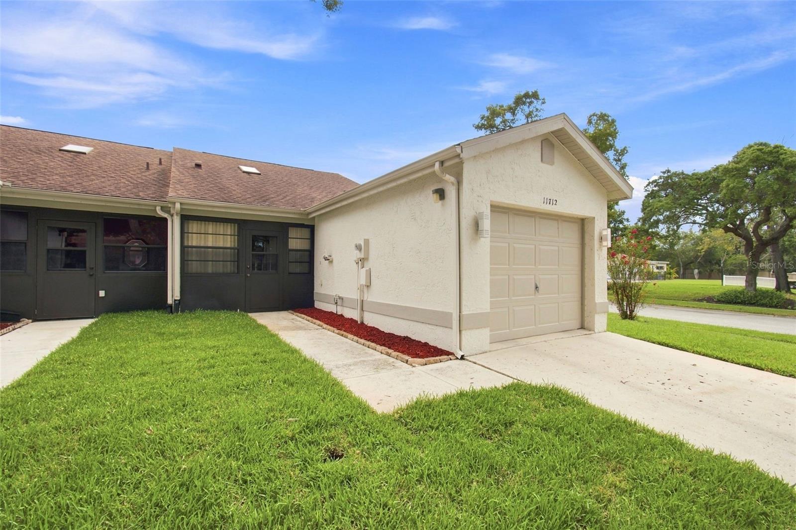 11712 SPRING TREE LN — photo 34
