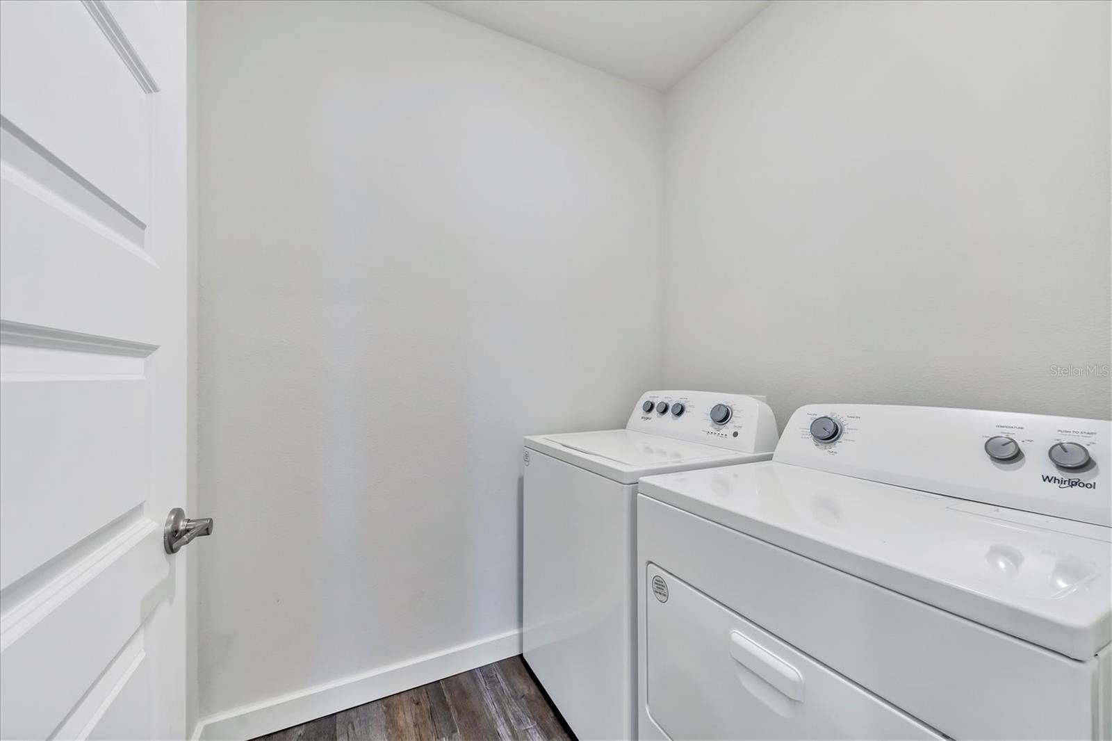 17218 BARNWOOD PL — photo 23