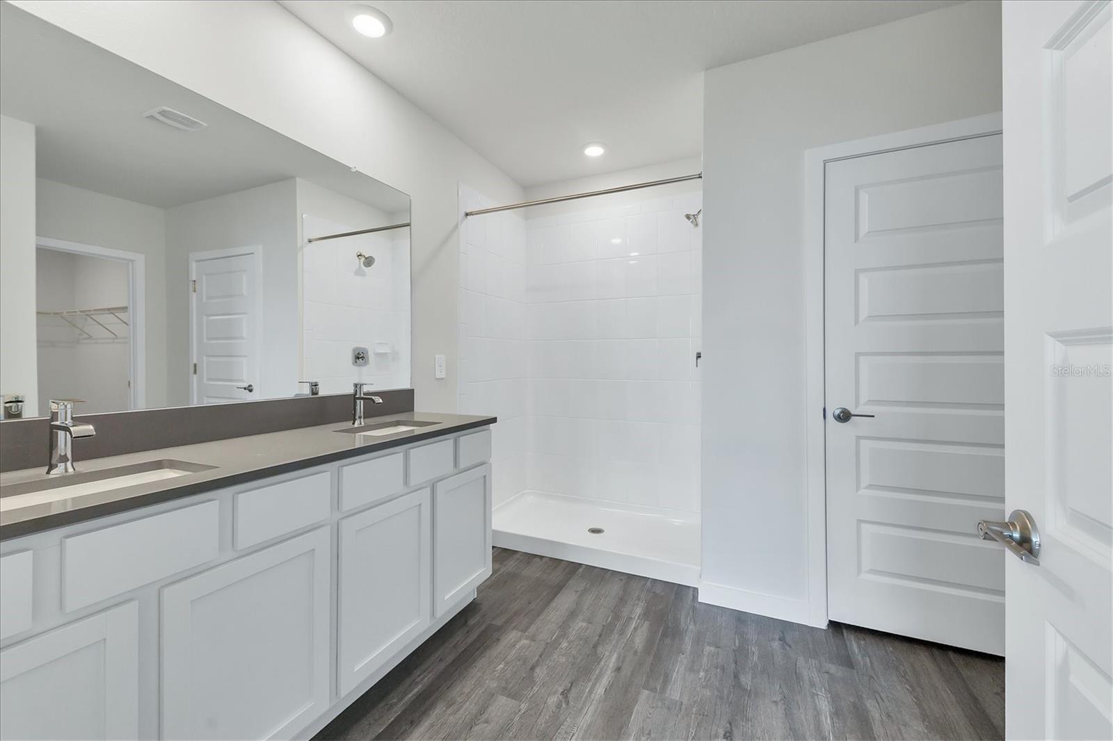 17218 BARNWOOD PL — photo 19