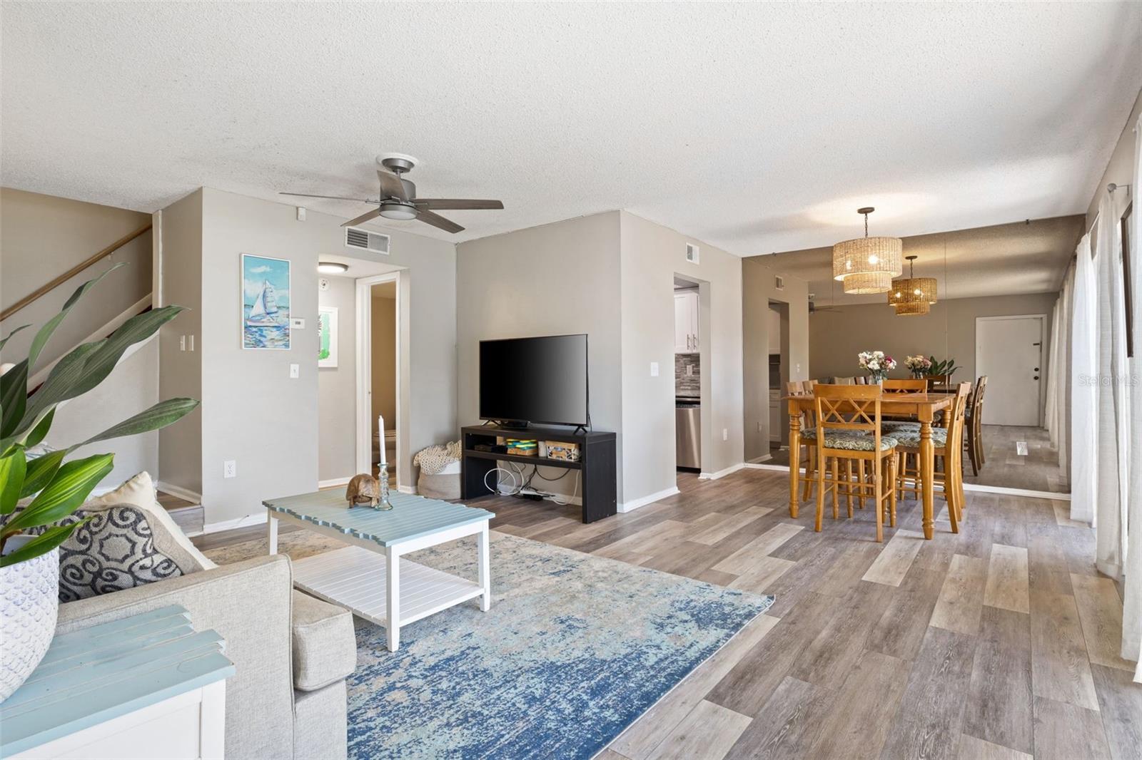 6305 MORNINGMIST CT #6305 — photo 2