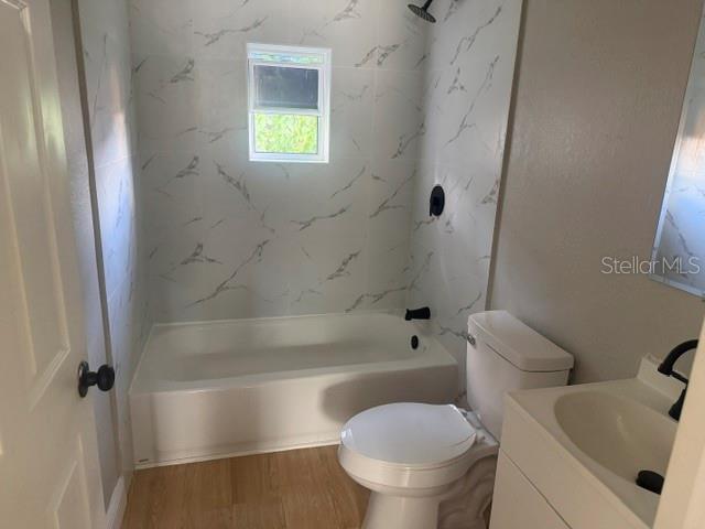 4605 N HUBERT AVE #2 — photo 9