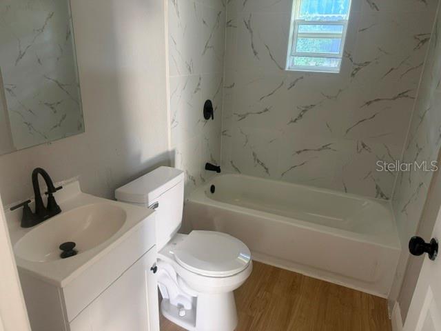 4605 N HUBERT AVE #3 — photo 8