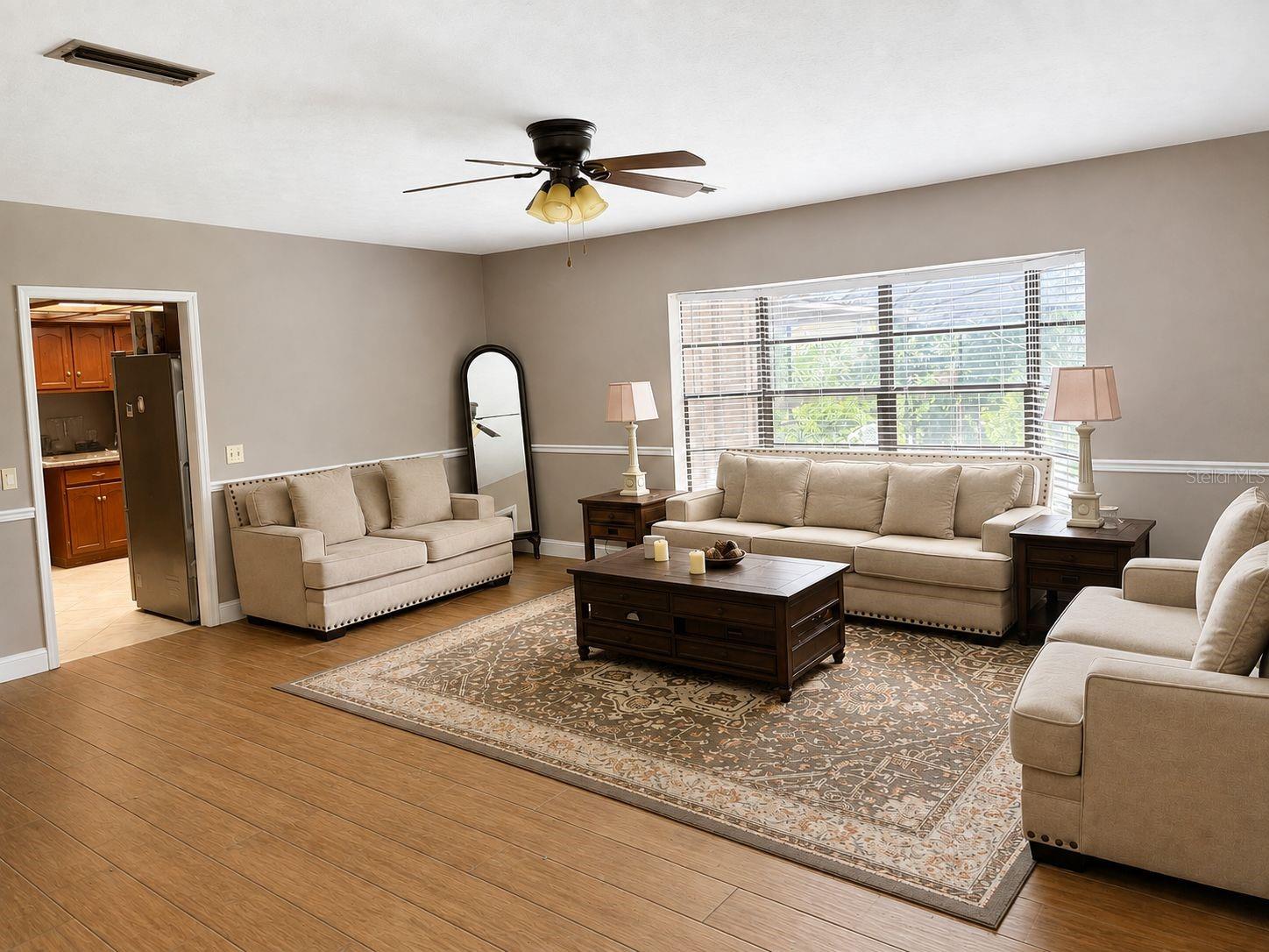 113 LOCUST DR — photo 4