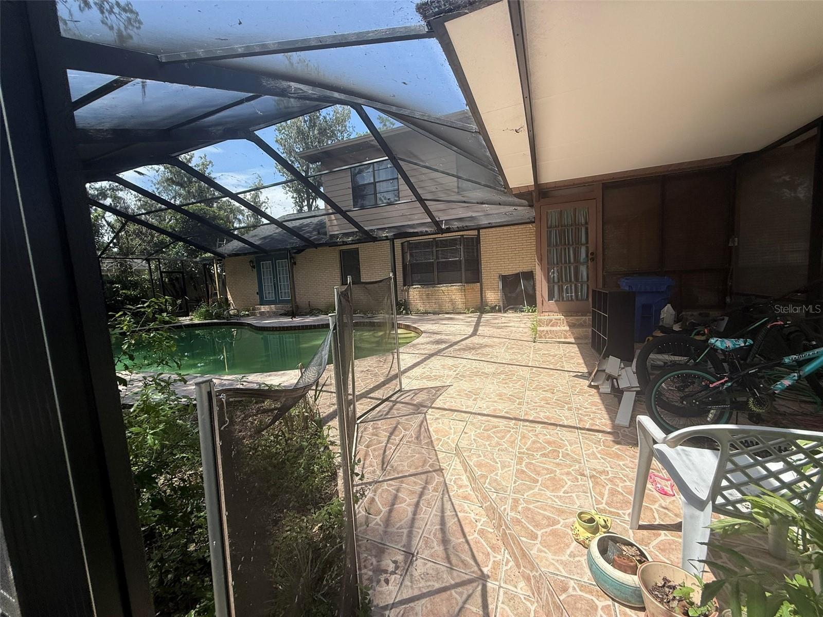 113 LOCUST DR — photo 15