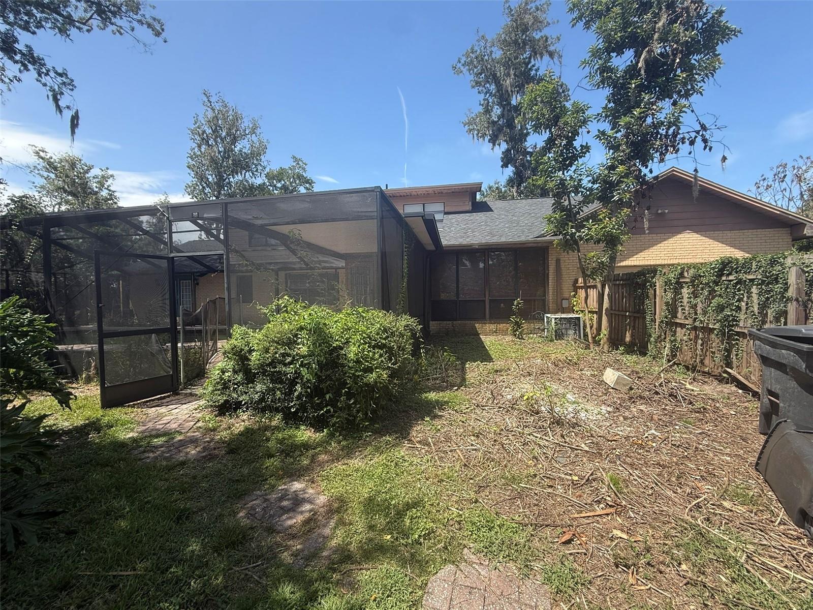 113 LOCUST DR — photo 18