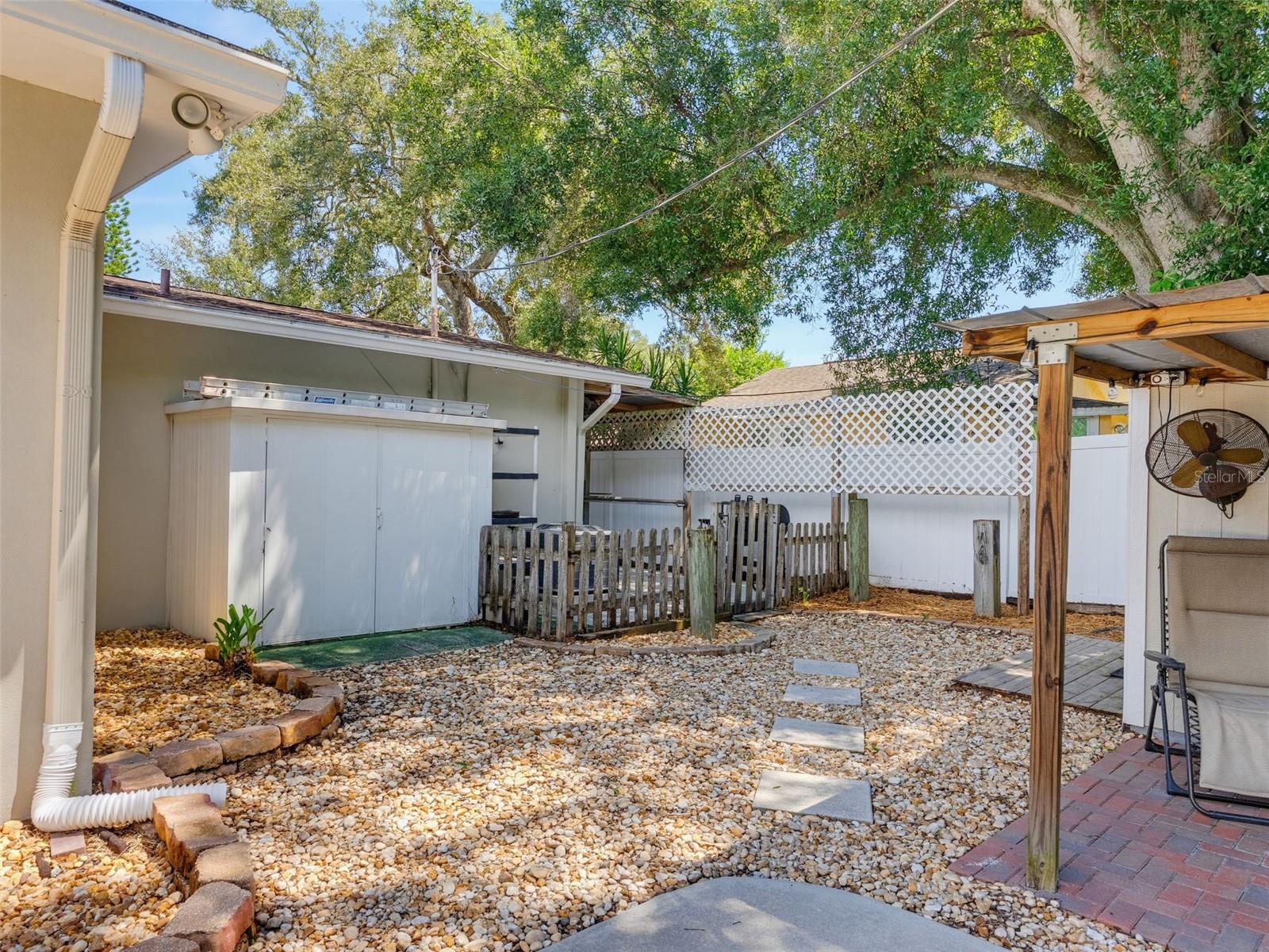 1575 JASMINE WAY — photo 29