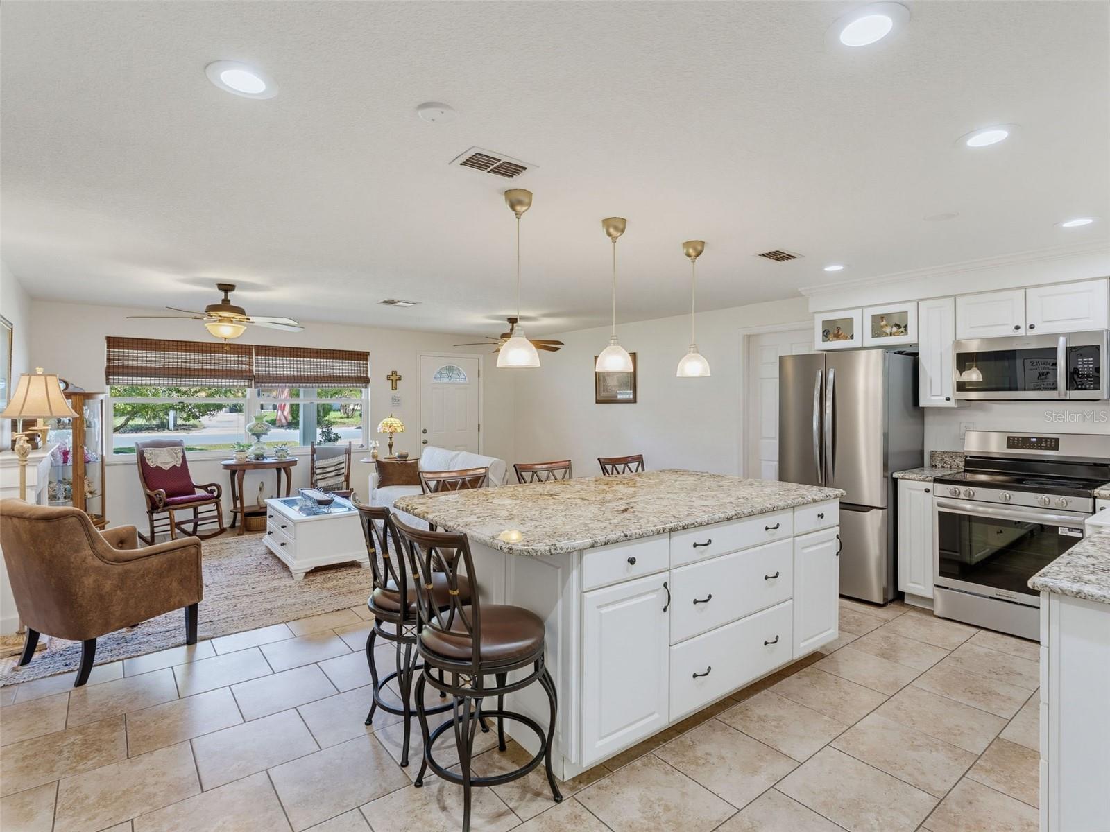 1575 JASMINE WAY — photo 6