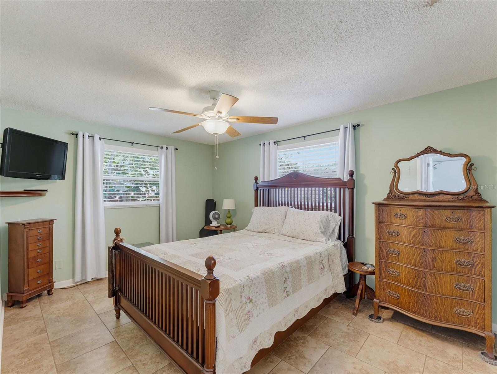 1575 JASMINE WAY — photo 13