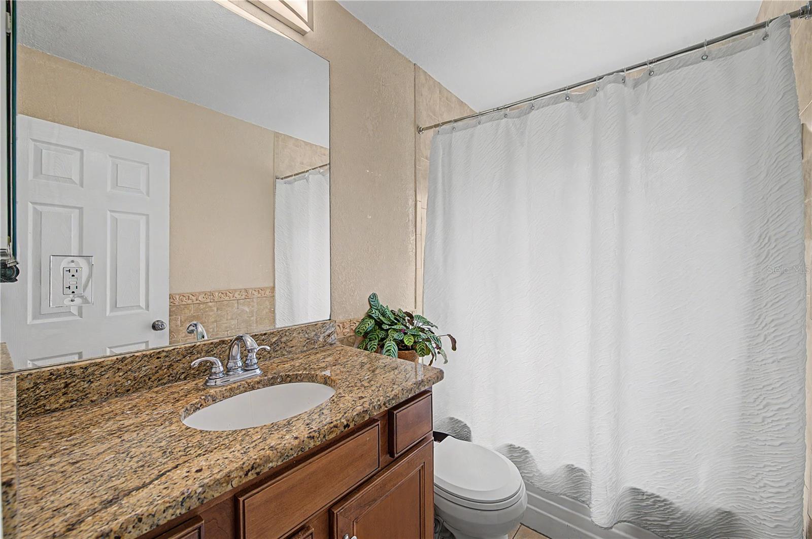 408 S MELVILLE AVE — photo 15