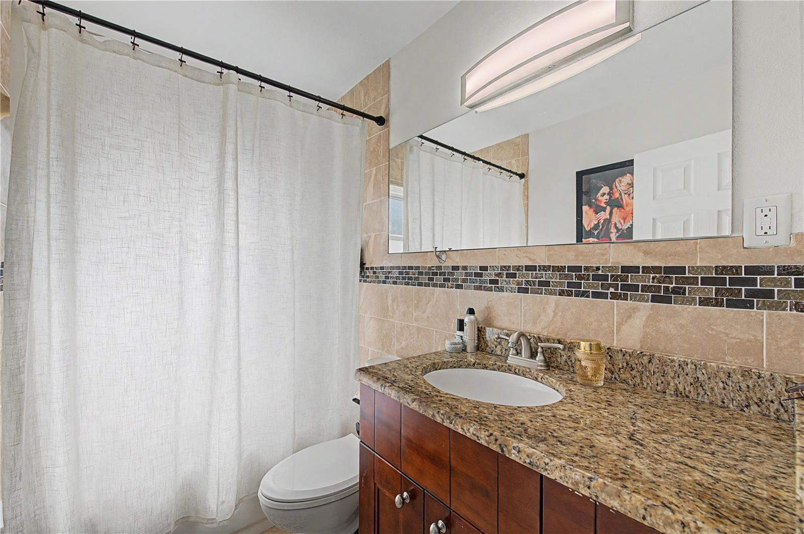 408 S MELVILLE AVE — photo 27