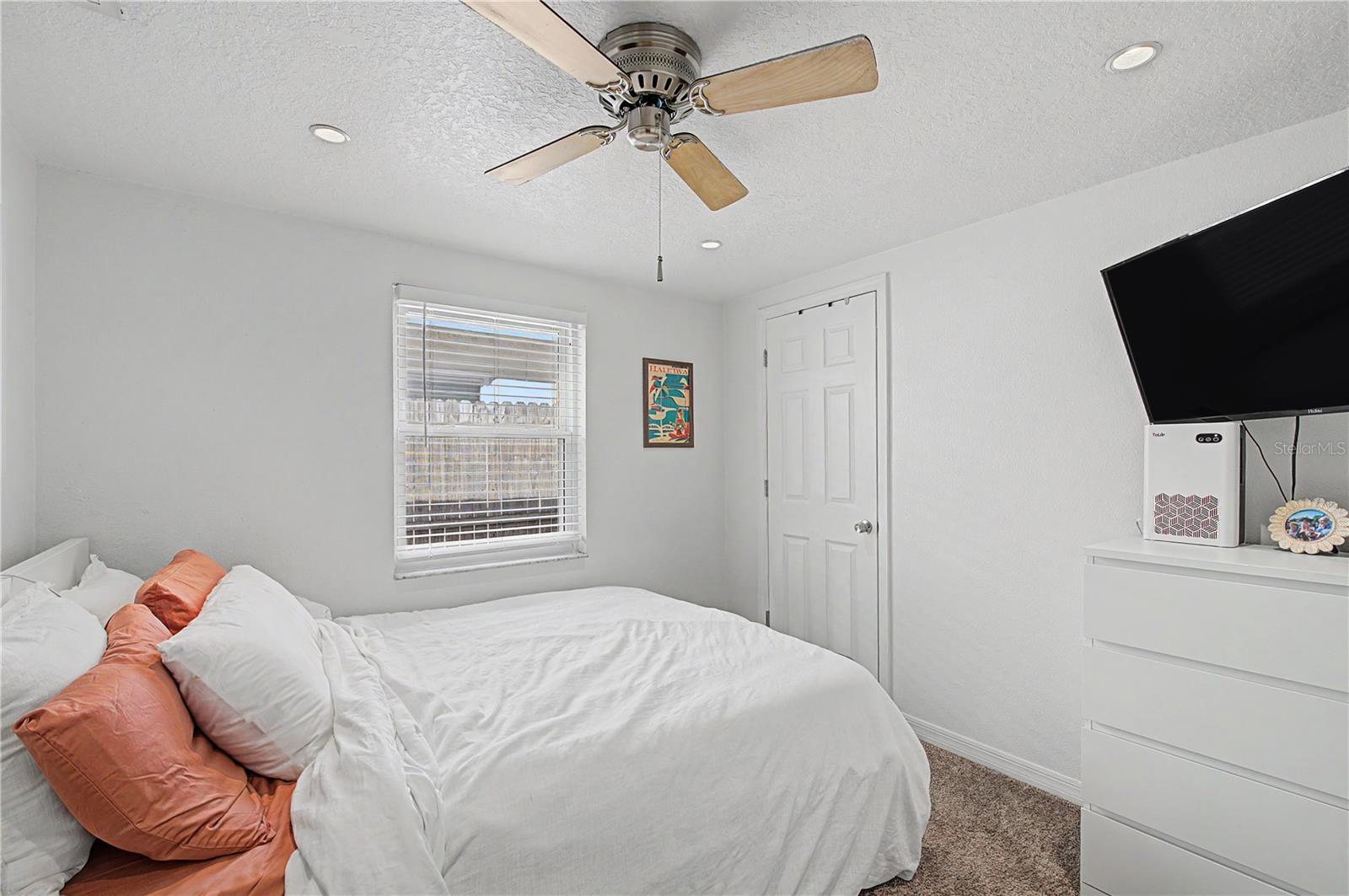 408 S MELVILLE AVE — photo 46
