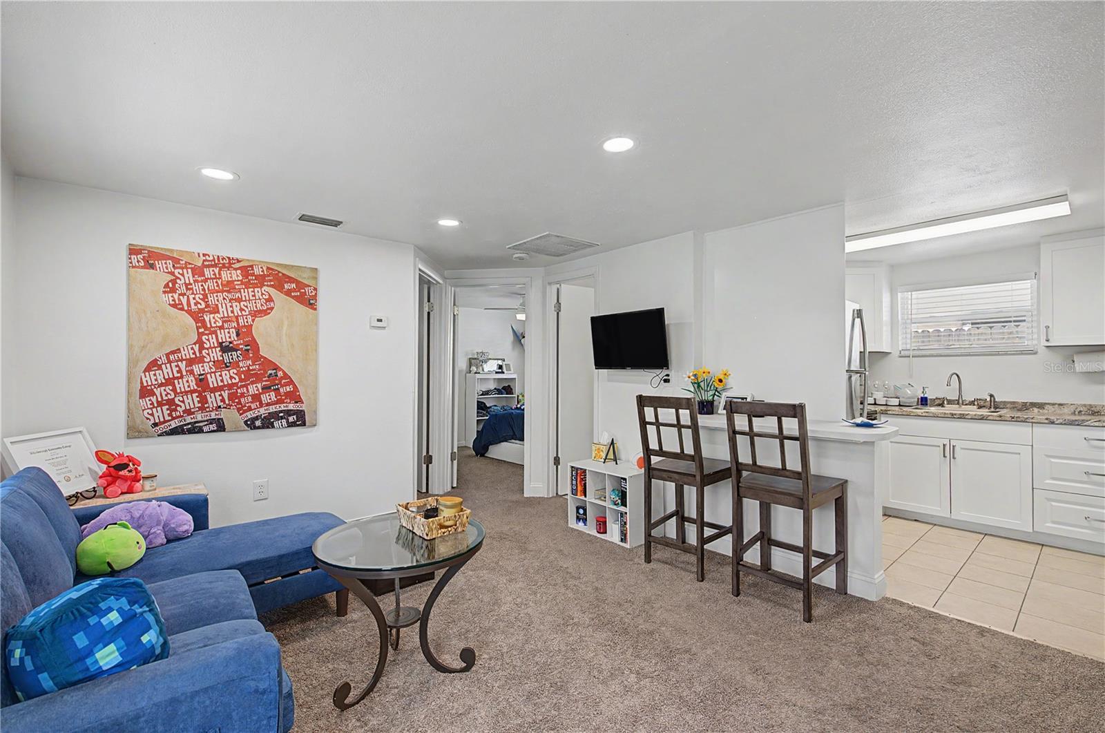 408 S MELVILLE AVE — photo 31