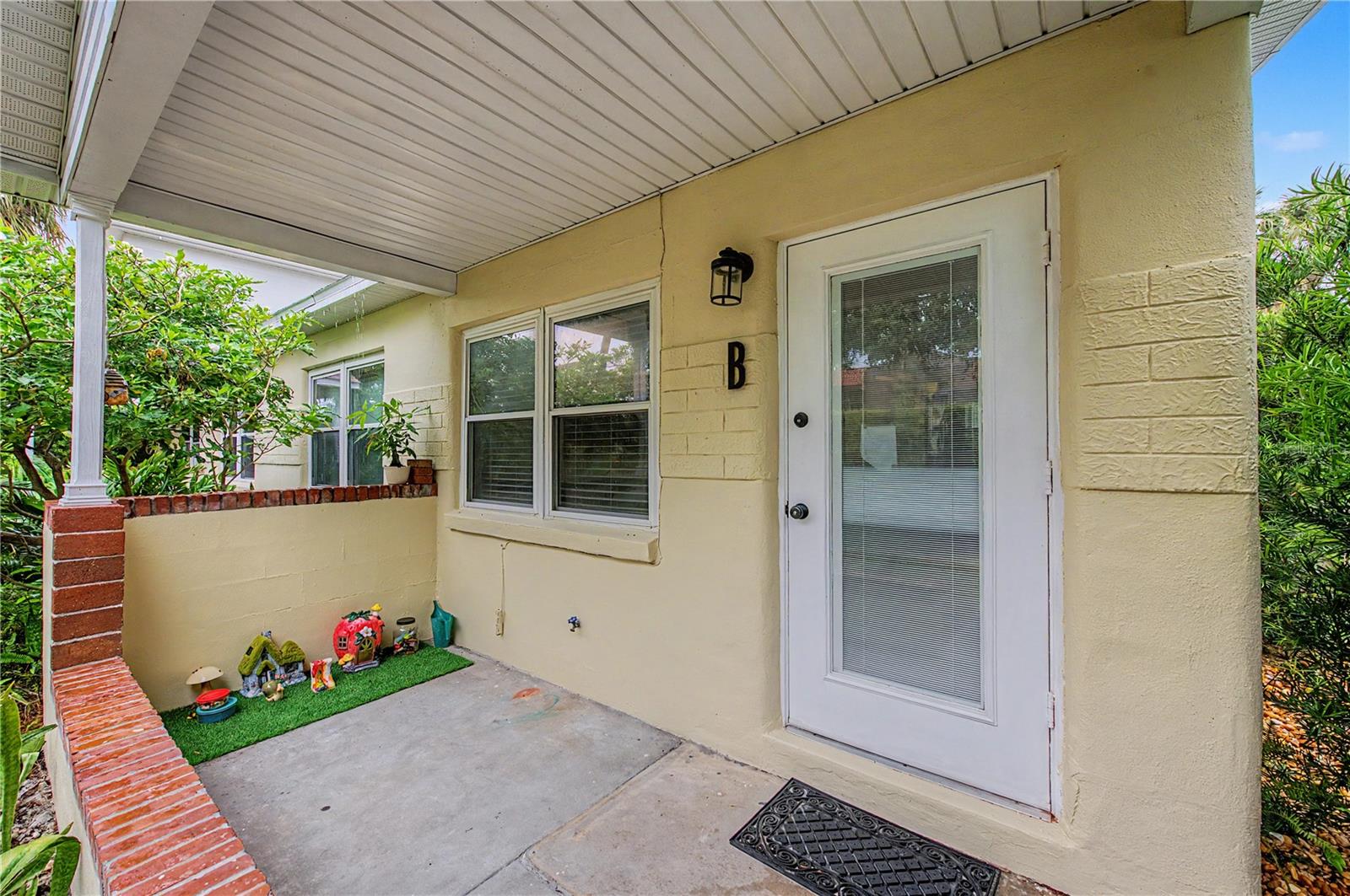 408 S MELVILLE AVE — photo 17