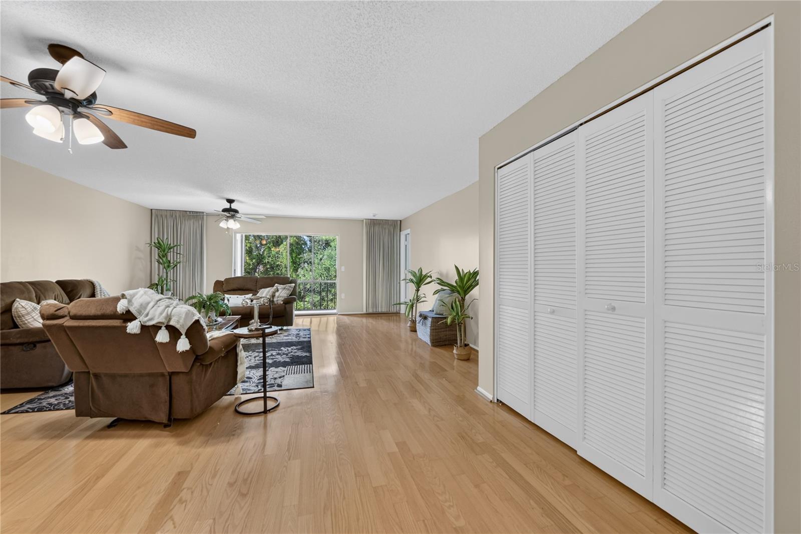 203 RUBENS DR #F — photo 32