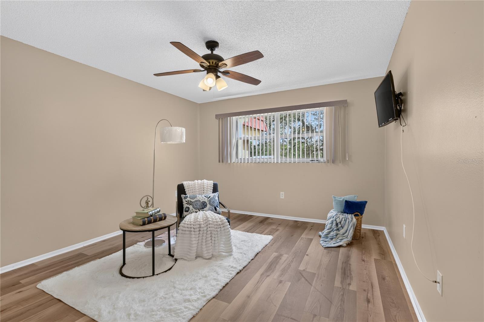 203 RUBENS DR #F — photo 33