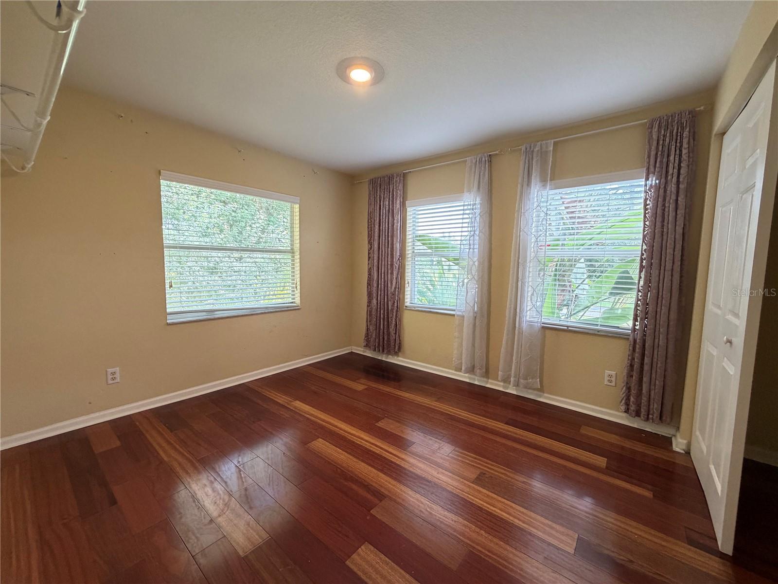 4426 WINDSONG AVE — photo 15