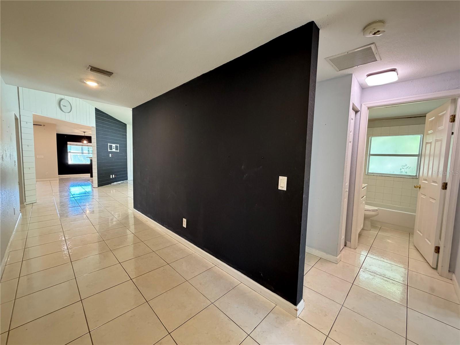 4426 WINDSONG AVE — photo 3