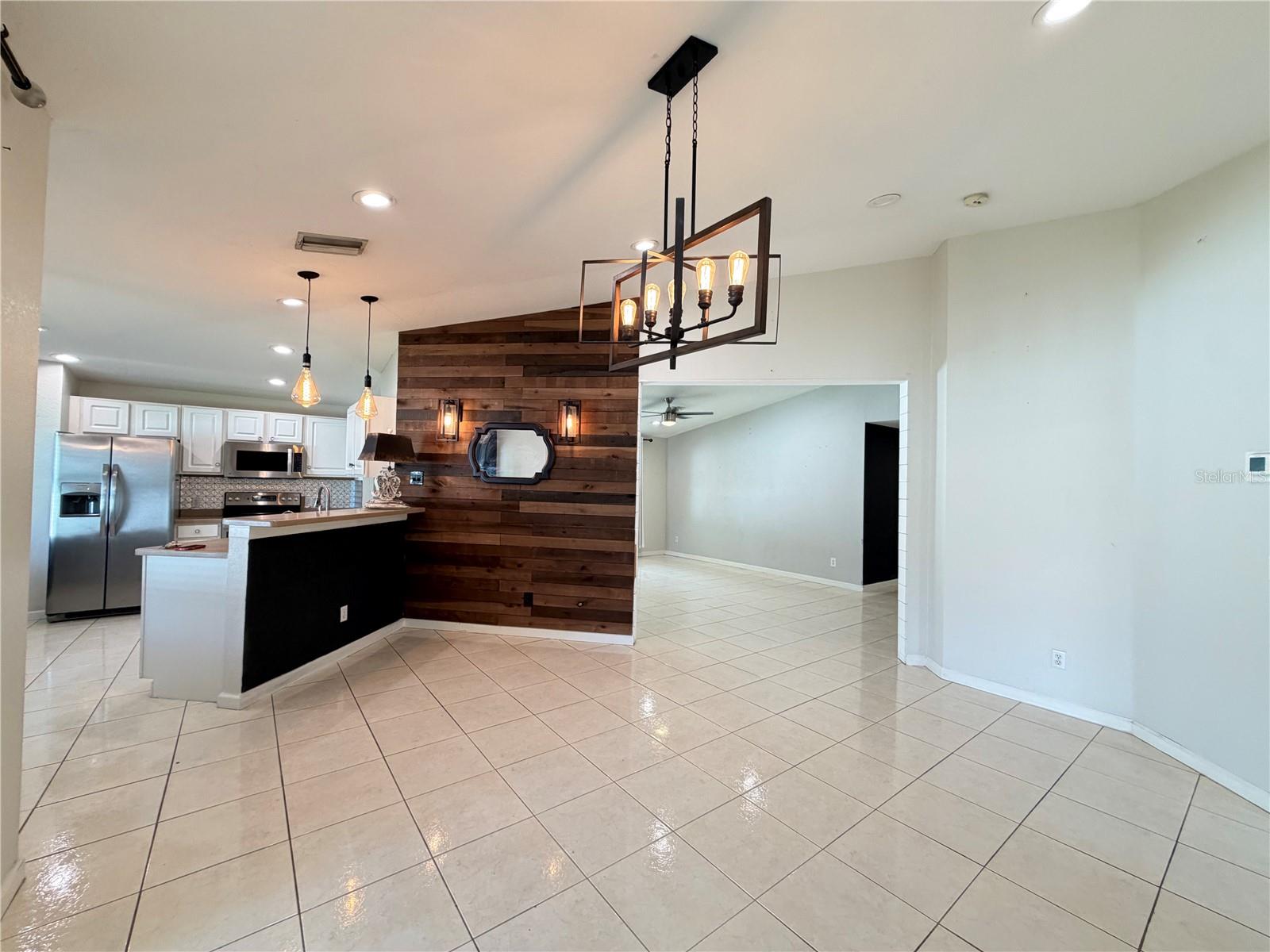 4426 WINDSONG AVE — photo 7