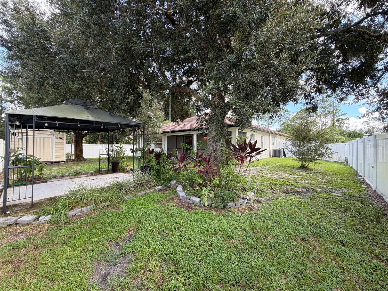 4426 WINDSONG AVE — photo 22