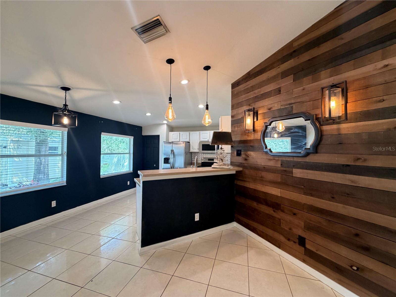 4426 WINDSONG AVE — photo 2