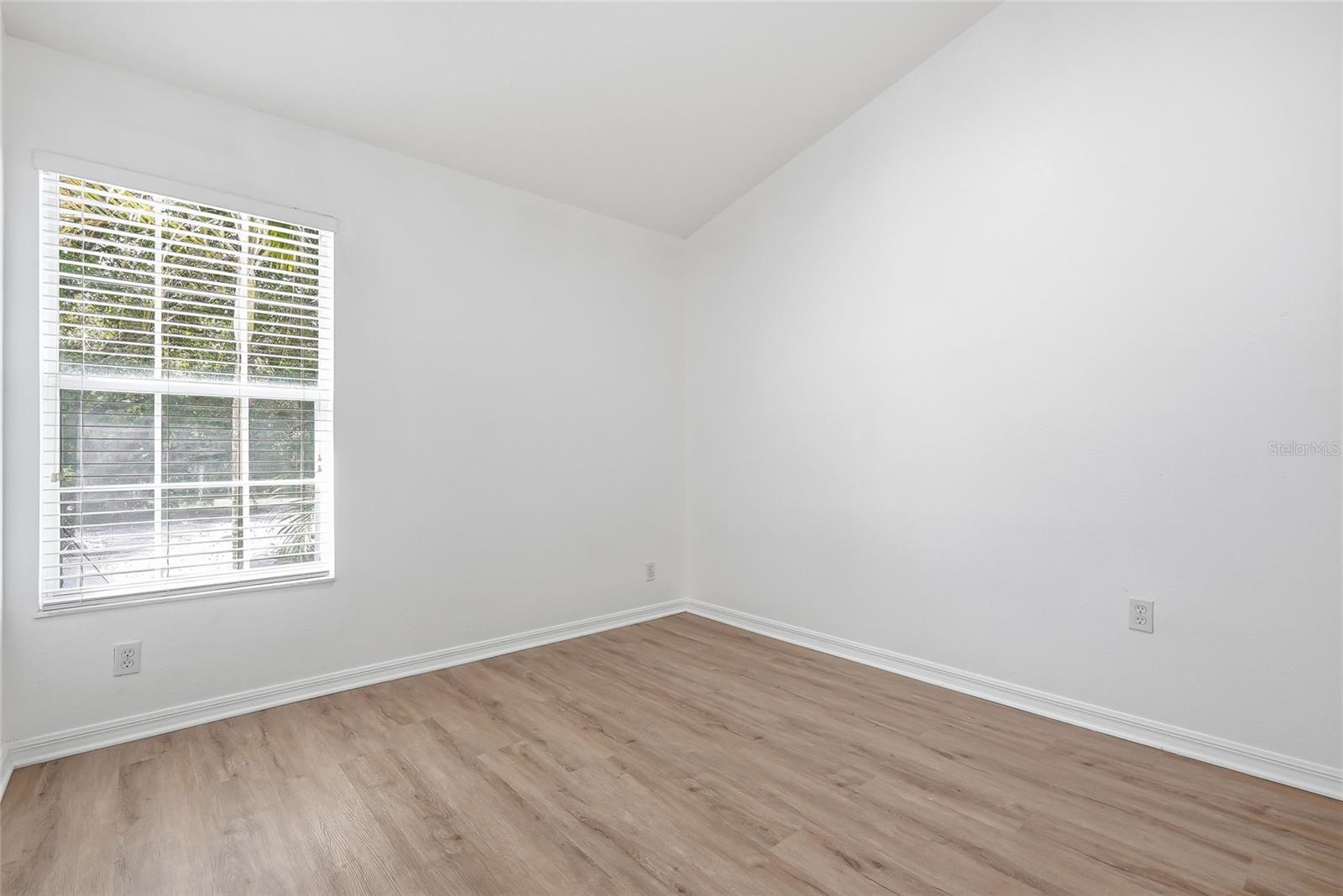 12725 SUNLAND CT — photo 30