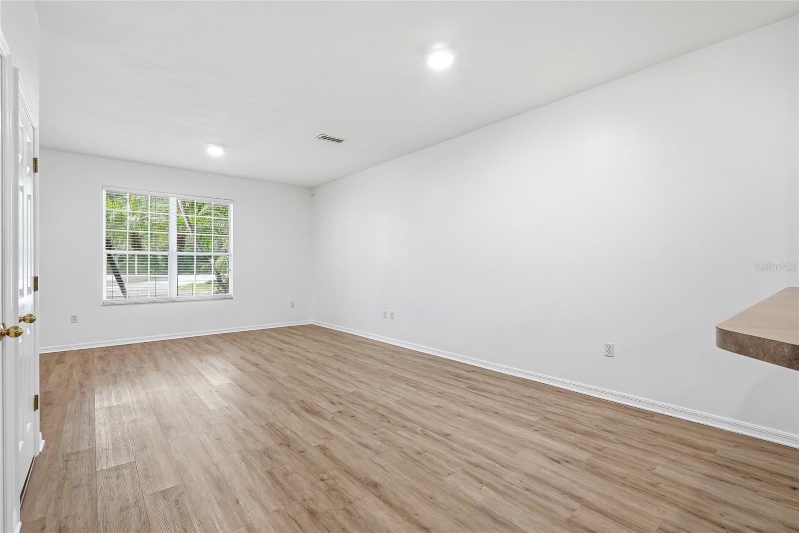12725 SUNLAND CT — photo 12