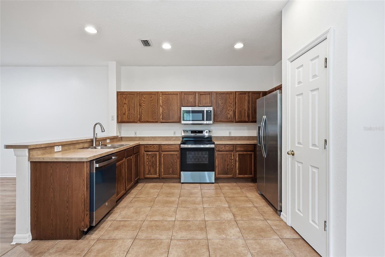 12725 SUNLAND CT — photo 15
