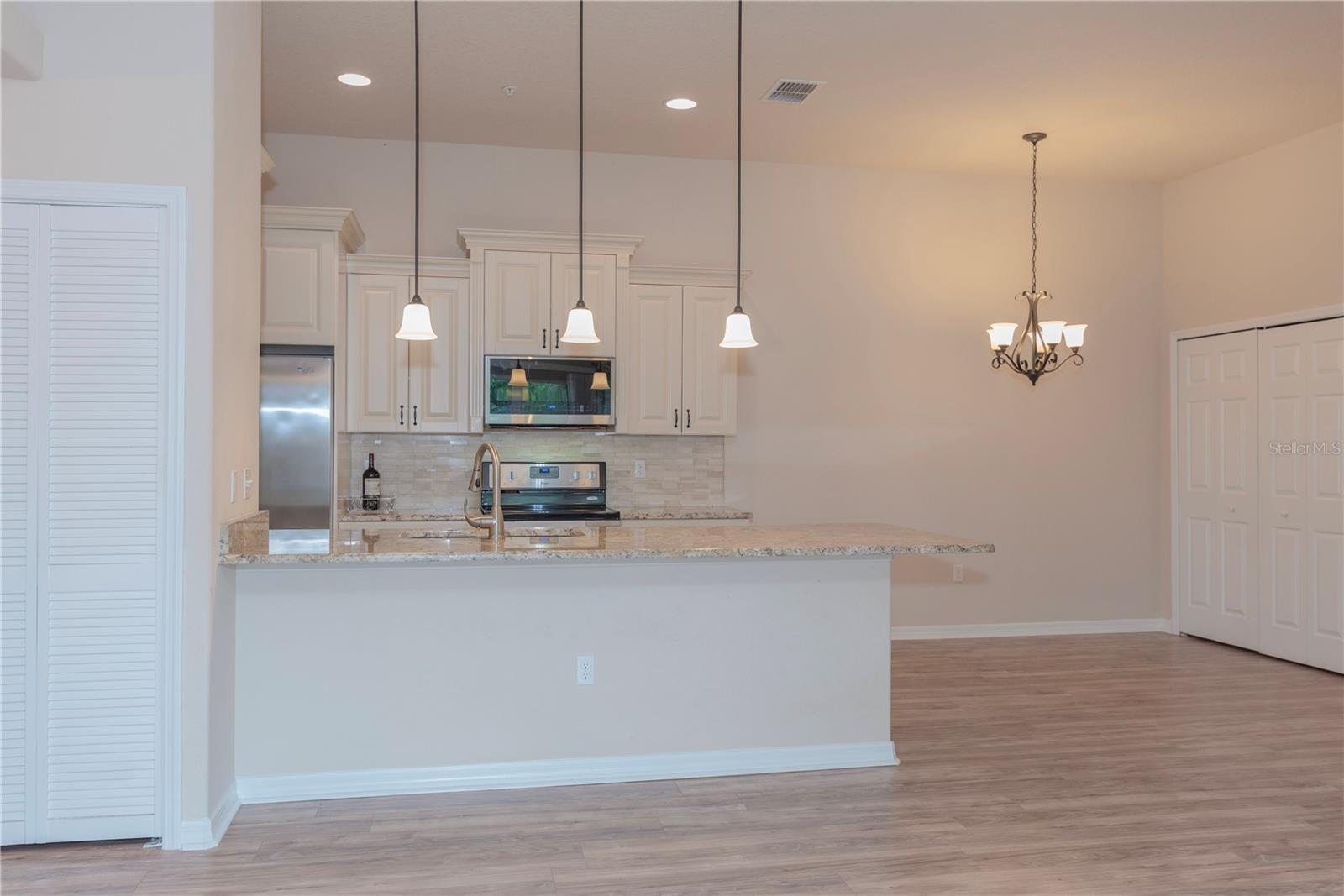 5065 ROYAL PALMS WAY #303 — photo 8