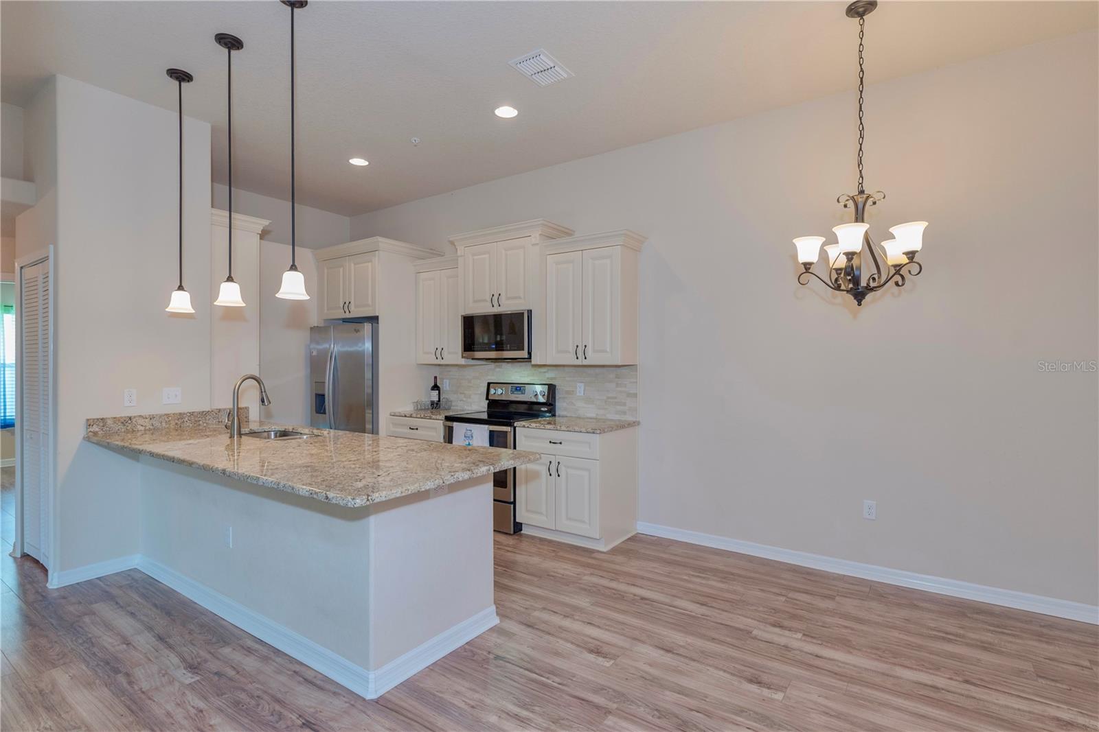 5065 ROYAL PALMS WAY #303 — photo 9
