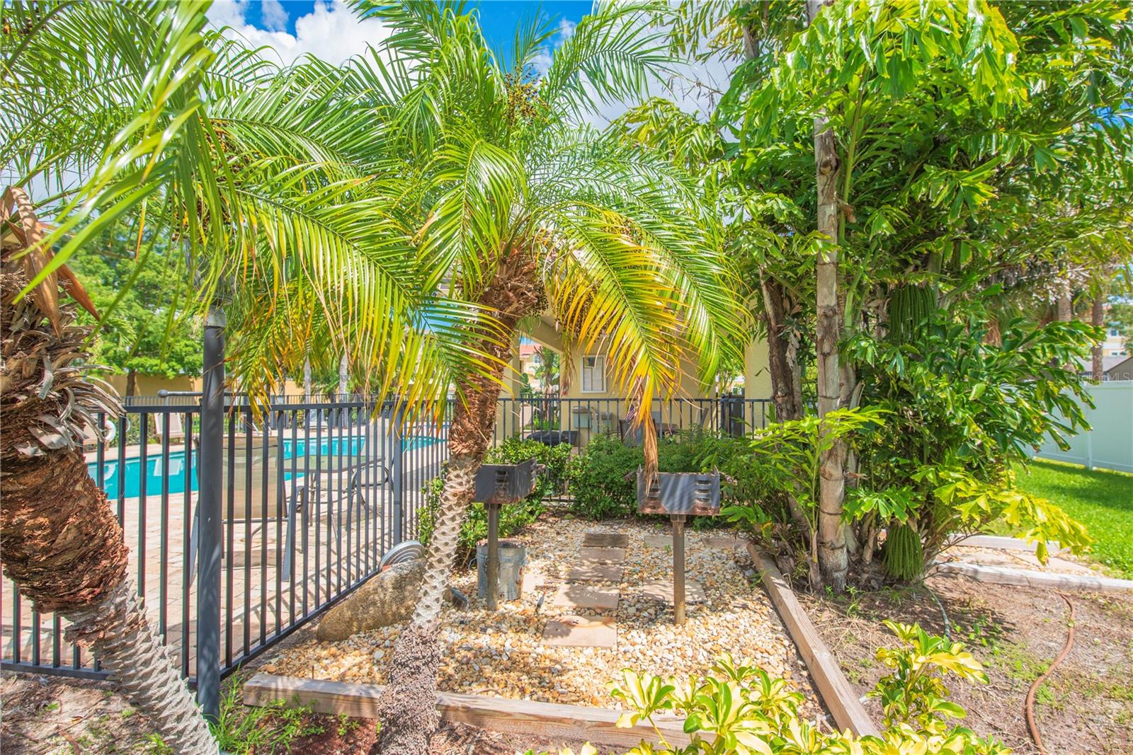 5065 ROYAL PALMS WAY #303 — photo 36