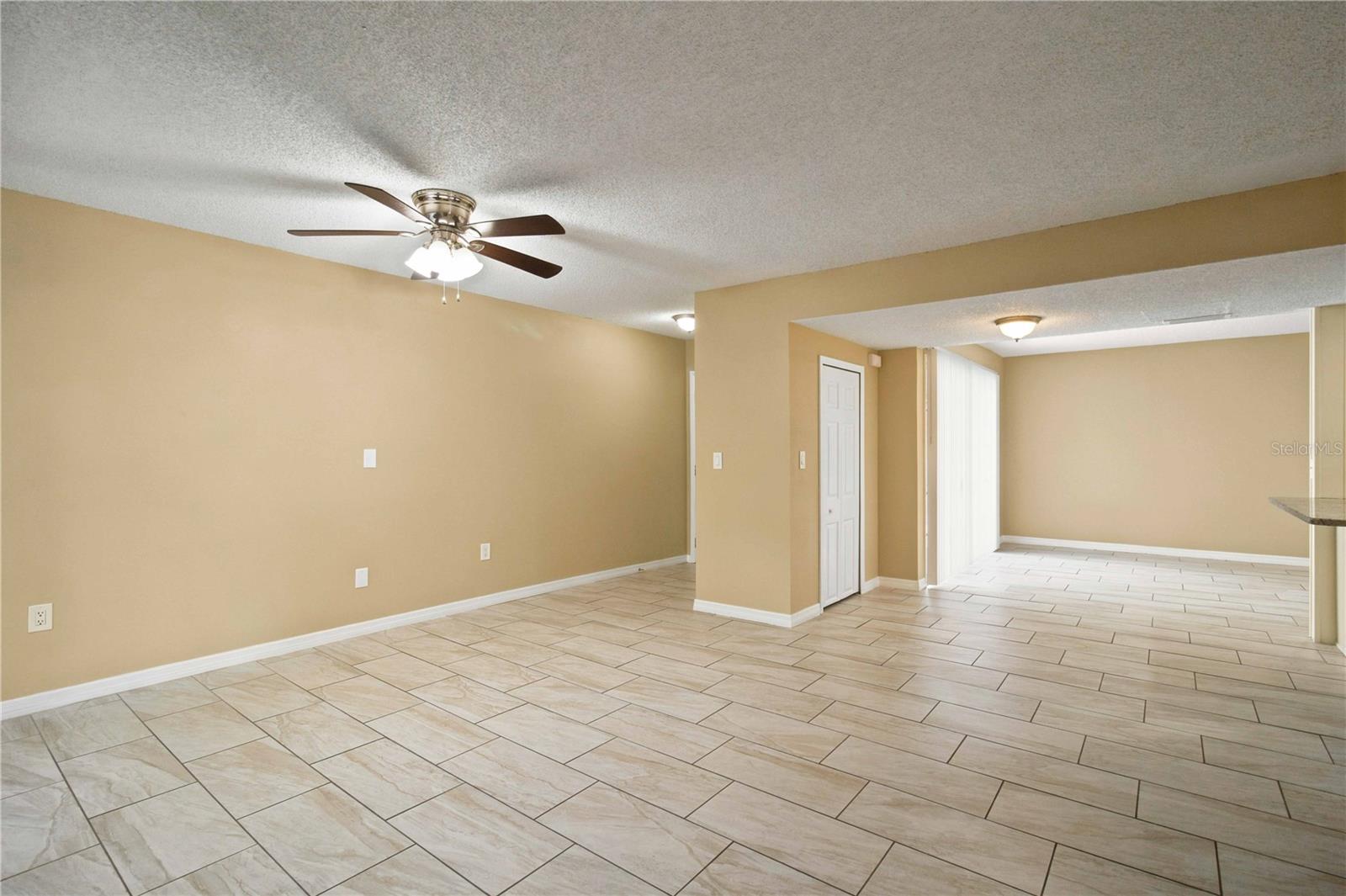 1006 LONGFELLOW CT — photo 5