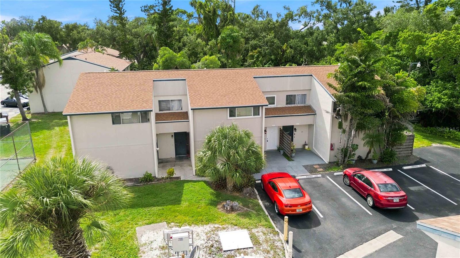 1006 LONGFELLOW CT — photo 44