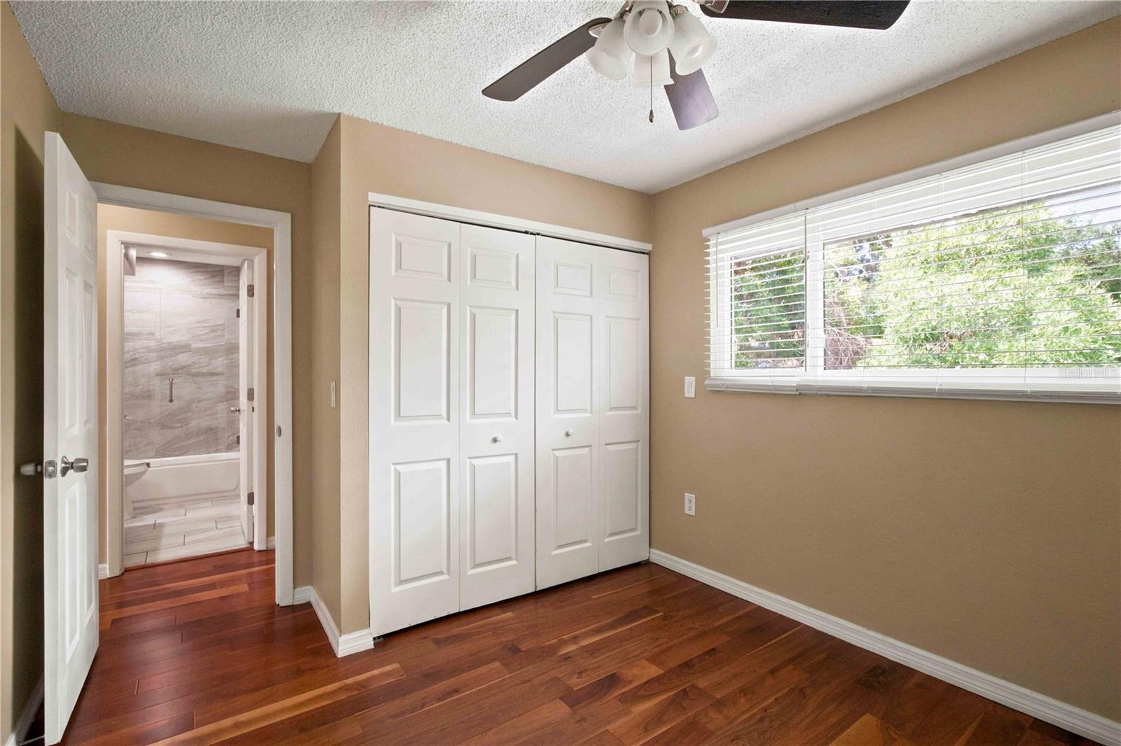 1006 LONGFELLOW CT — photo 22