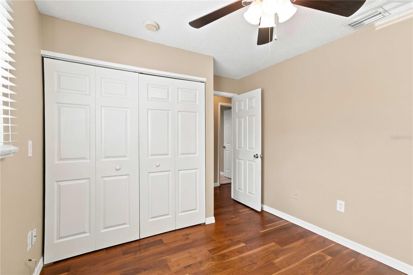 1006 LONGFELLOW CT — photo 27