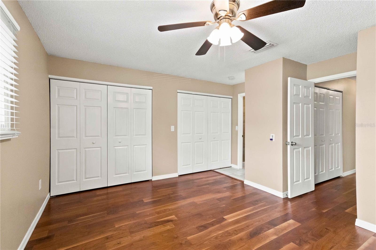 1006 LONGFELLOW CT — photo 30
