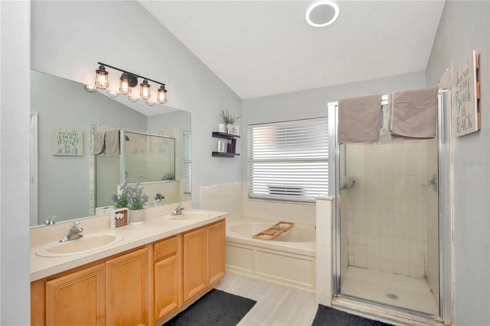 2239 ROANOKE SPRINGS DR — photo 18