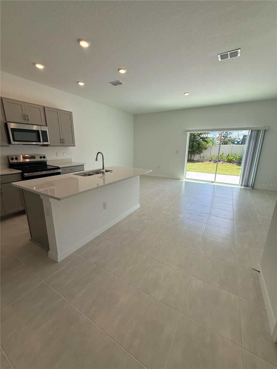 7154 GRAND FOREST WAY — photo 14