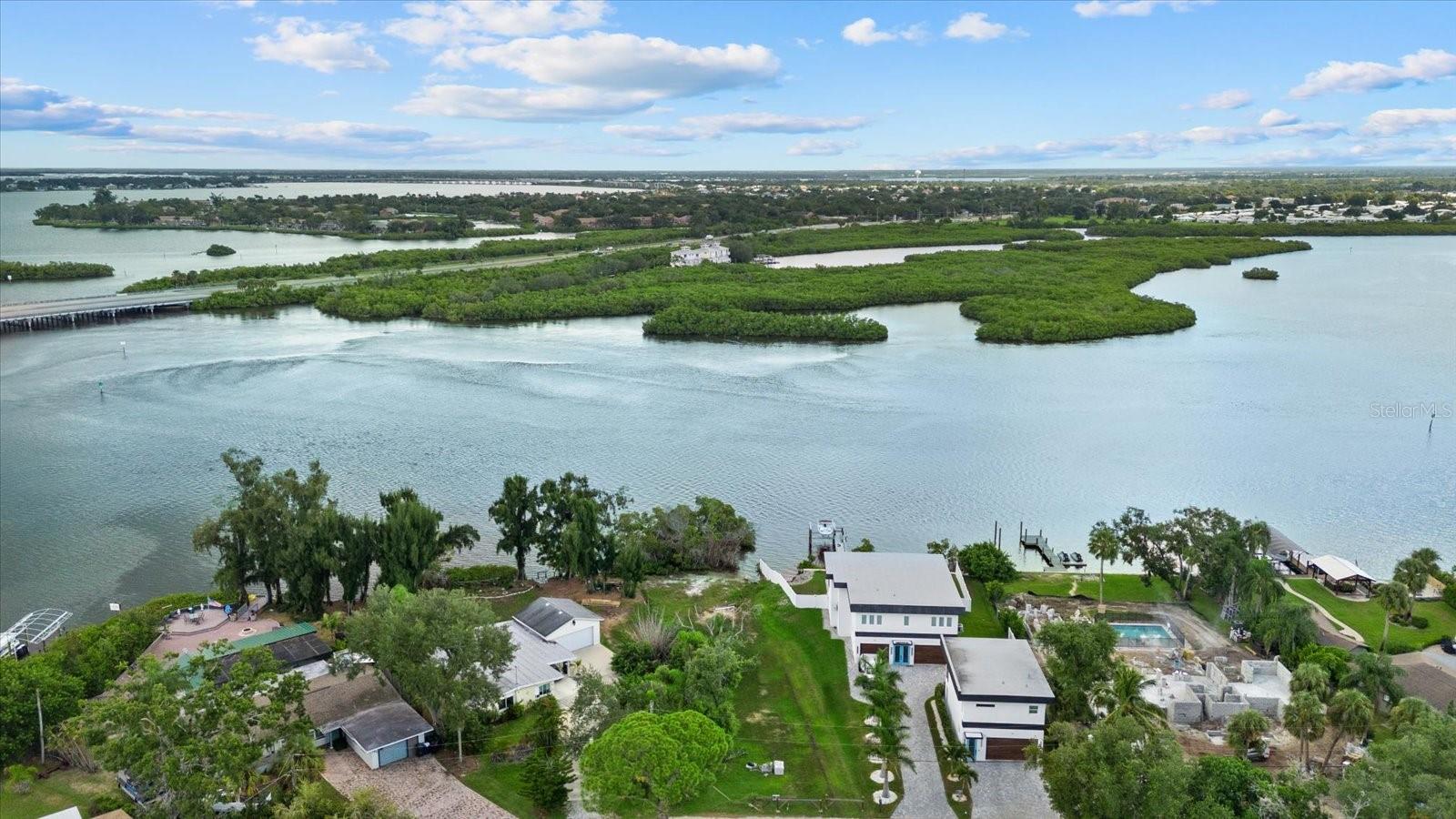 707 TROPICAL DR — photo 10