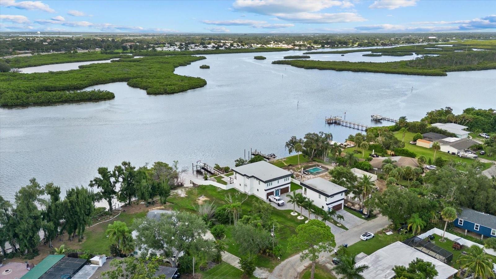 707 TROPICAL DR — photo 9