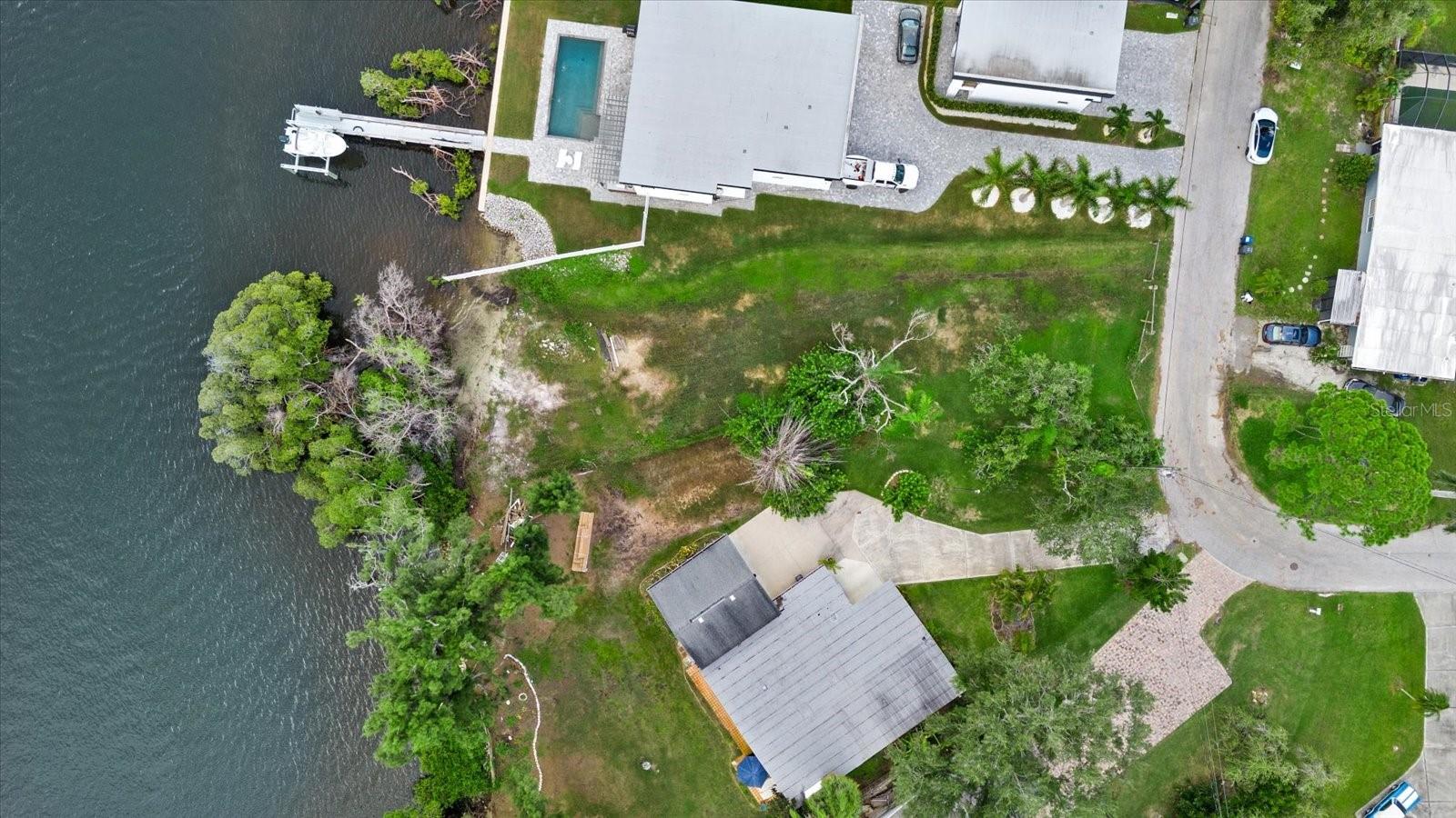 707 TROPICAL DR — photo 14