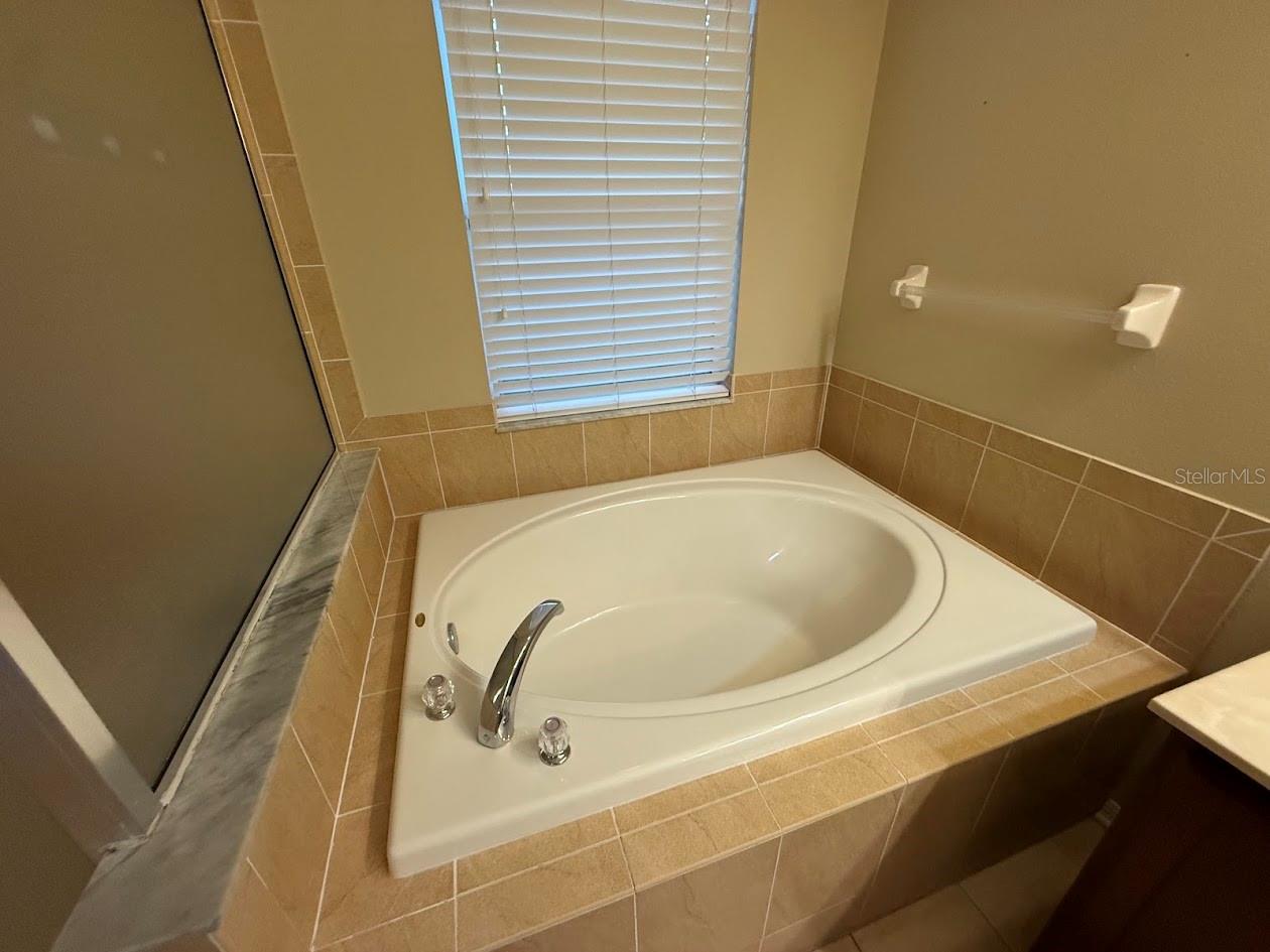 5823 BUTTERFIELD ST — photo 38