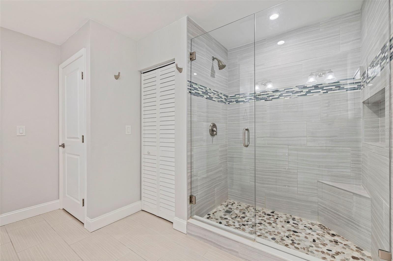 120 1ST ST E #108 — photo 32