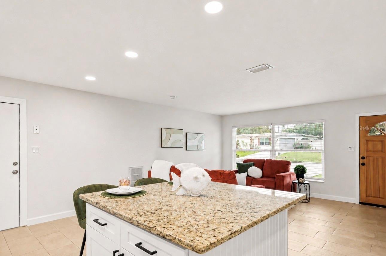 482 OAKWOOD DR — photo 12