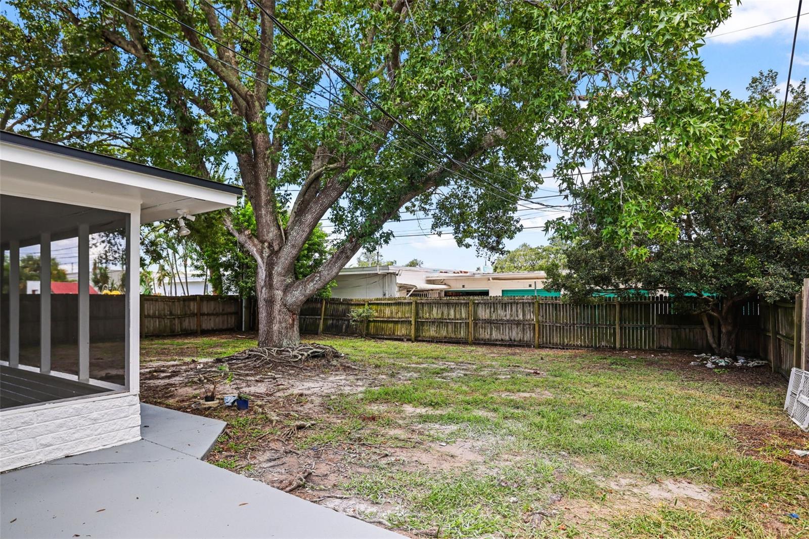 482 OAKWOOD DR — photo 30
